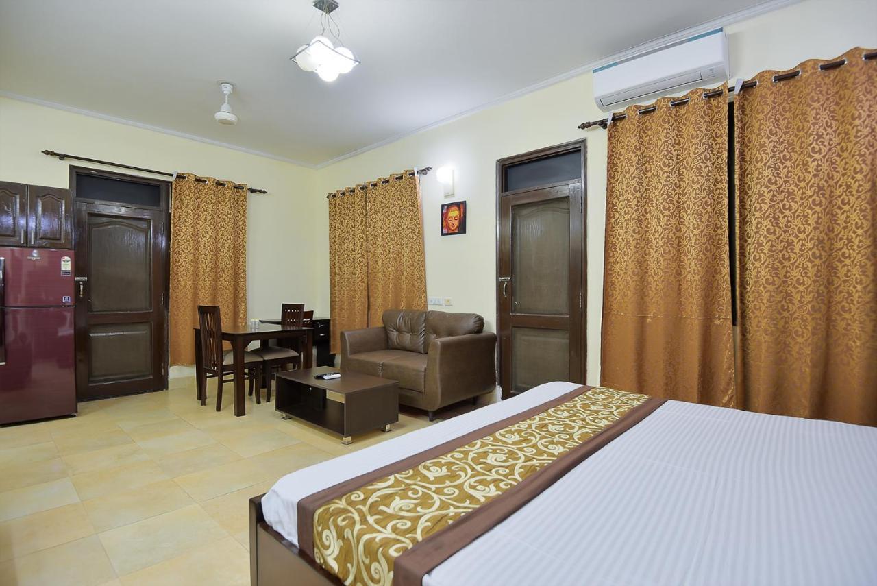 Studio Serviced Apartments Near Fortis Hospital Gurgaon Eksteriør bilde