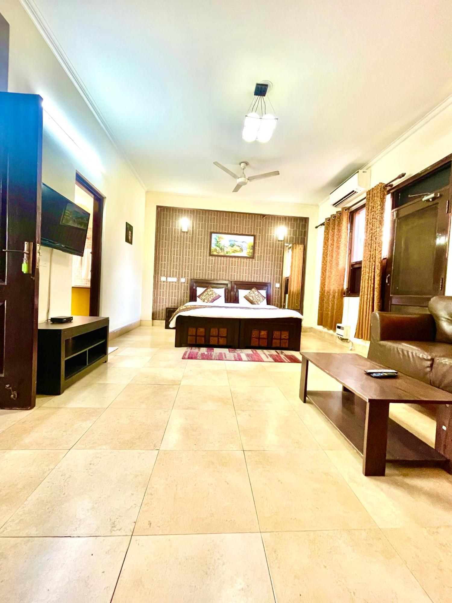 Studio Serviced Apartments Near Fortis Hospital Gurgaon Eksteriør bilde